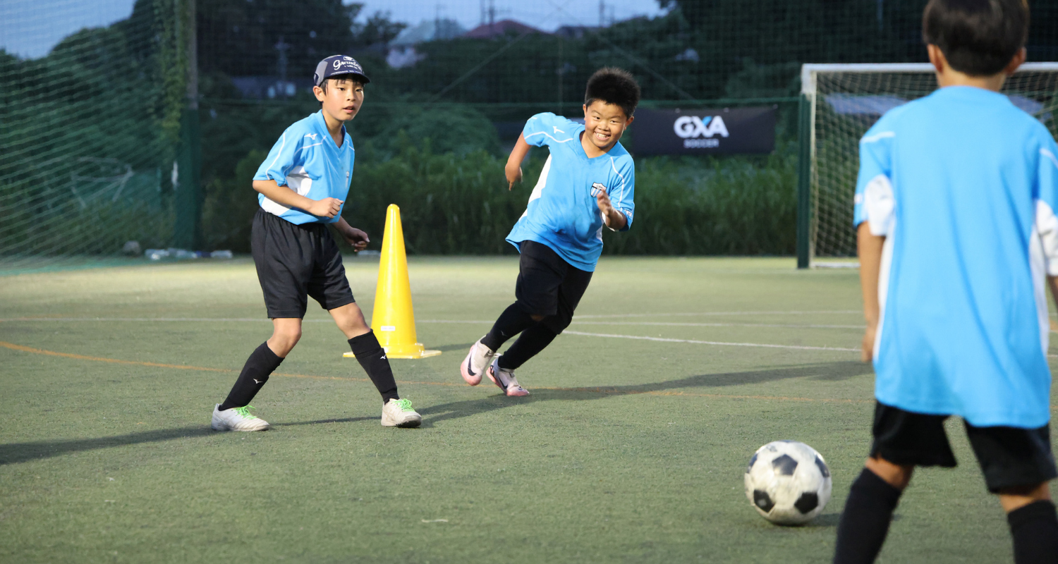 小1〜小4｜サッカー界の育成レジェンドが指導！夏休み東京ジュニアサッカー合宿2025年7月度